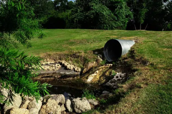 4 Types of Water Pollution You Need to Know About 1 surface water pollution