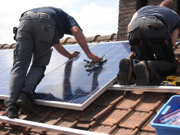 solar vs wind energy installation