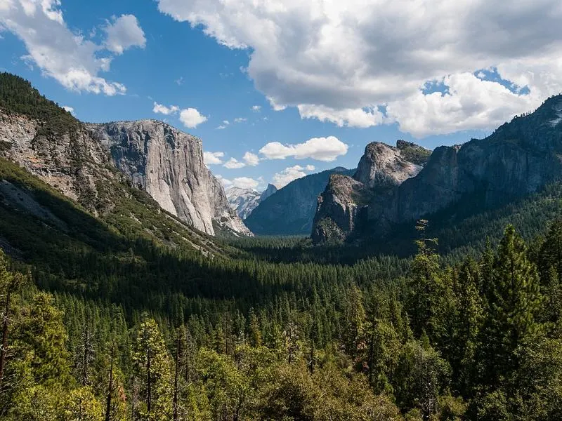 Tunnel View in Yosemite National Park, California