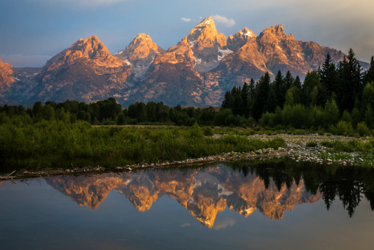 Sunrise from Schwabachers landing in the Grand Teton National Park in Wyoming