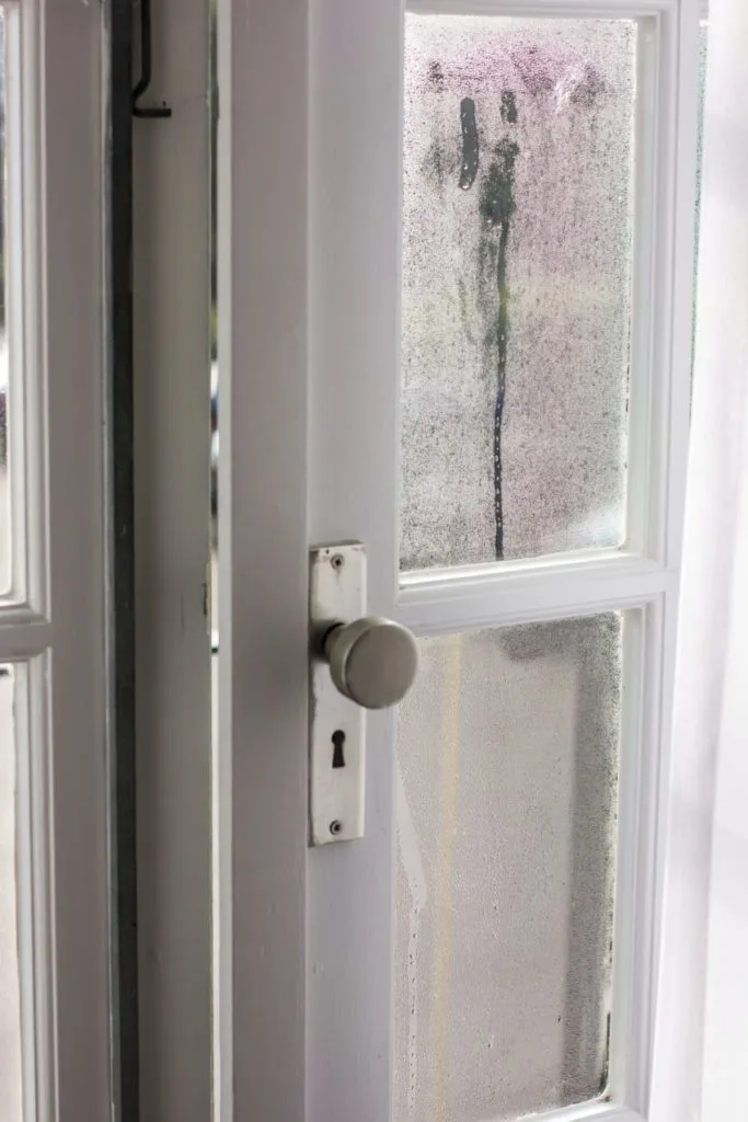 Are Sliding Doors or French Doors More Energy Efficient? 9 CU knob 9