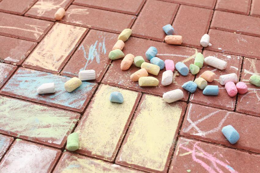 Is Sidewalk Chalk Bad for the Environment? 1 Colorful Chalks