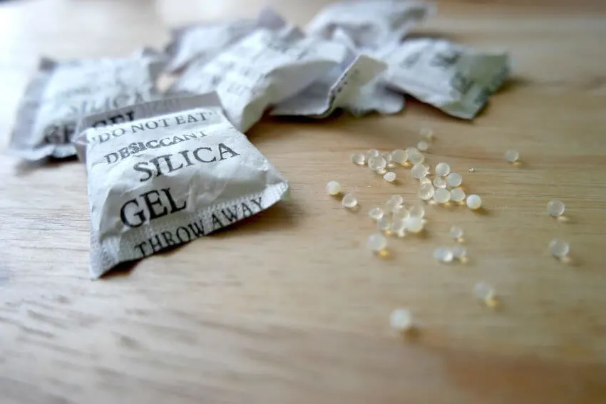 Making Very Shitty Silica Gel From Sand (and making disodium silicate) 