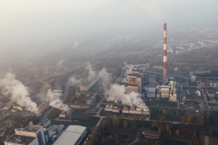 How Much Does the United States Depend on Fossil Fuels? 1 Huge Power Plant