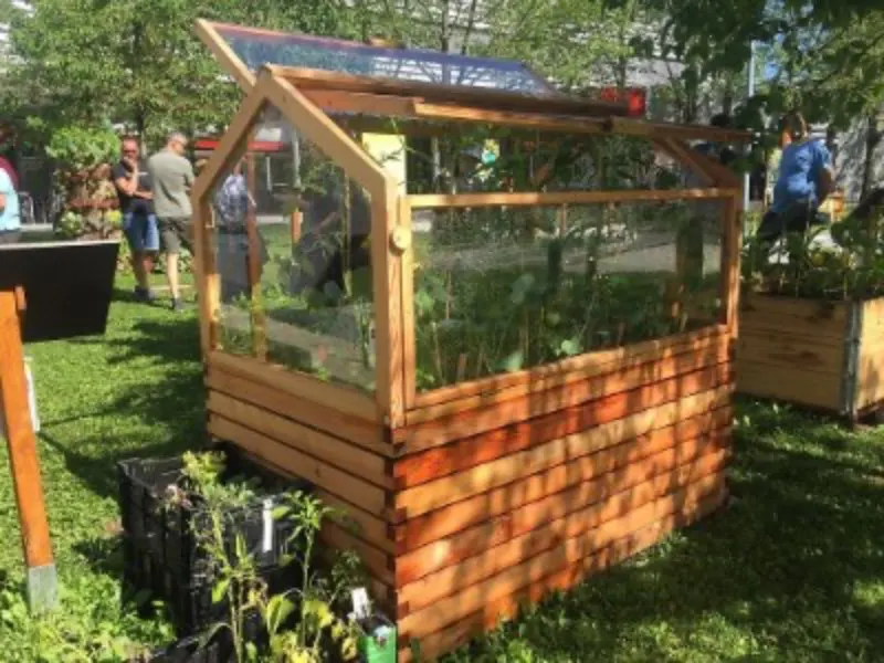 8 Best Backyard Greenhouse Ideas 22 Raised Bed Urban-Gardening