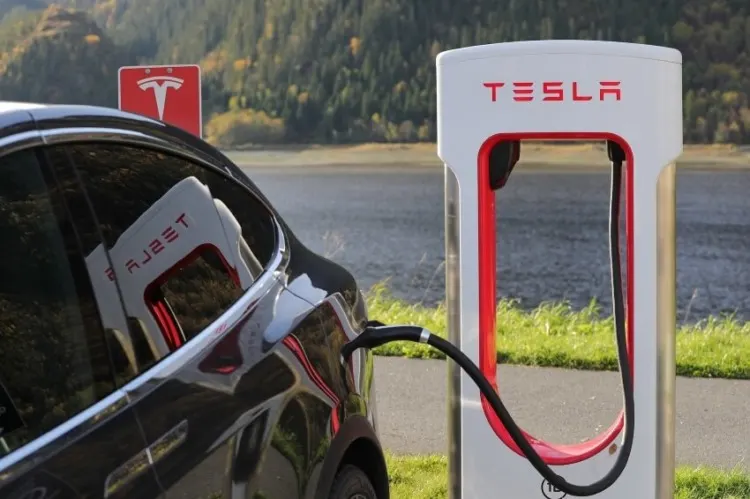 25 Ways to Conserve Natural Resources 15 Charging Electric Car