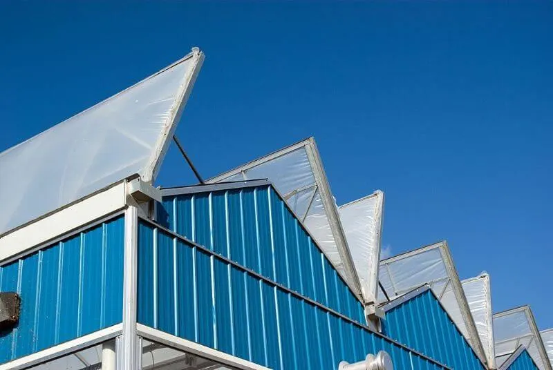 Green house roof vent