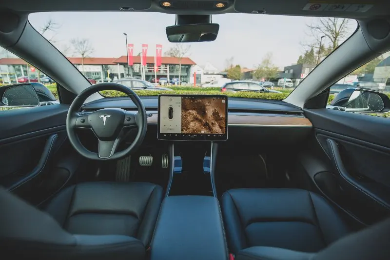 Do Teslas Use Gas? Here's What to Know 4 Tesla Interior