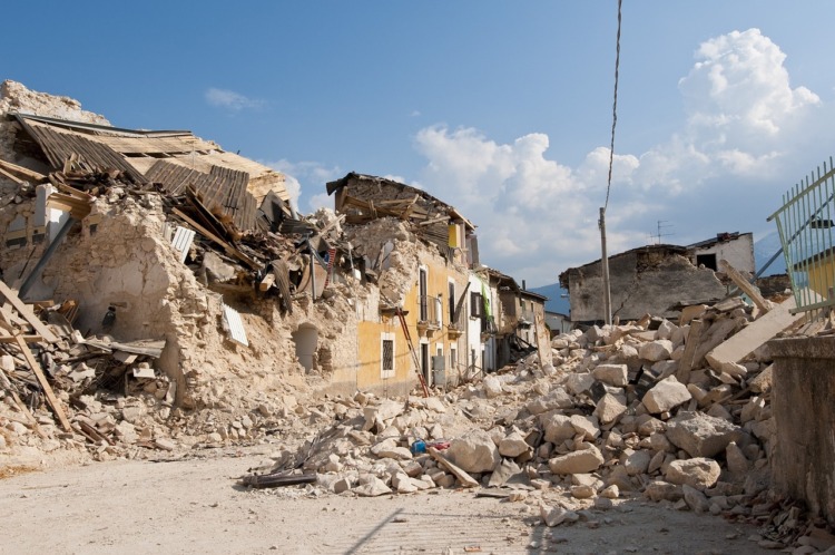 House rubbles after an earthquake