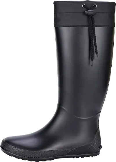 6 Best Boots for Working in a Greenhouse 1 Tall black rain boots