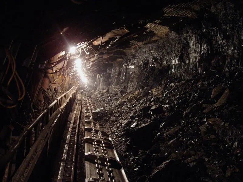 13 Important Pros and Cons of Fossil Fuels 6 Coal Mine