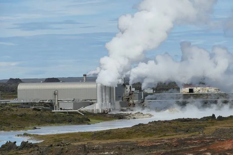 6 Different Types of Green Energy 6 Geothermal Power Plant