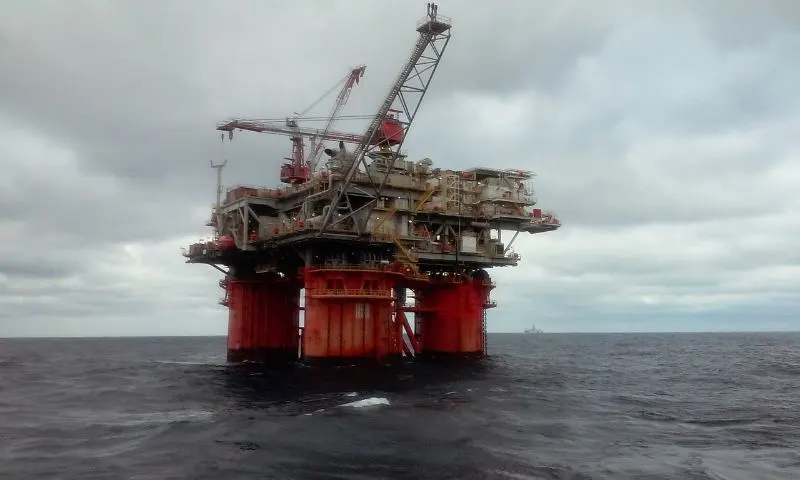 Oil rig