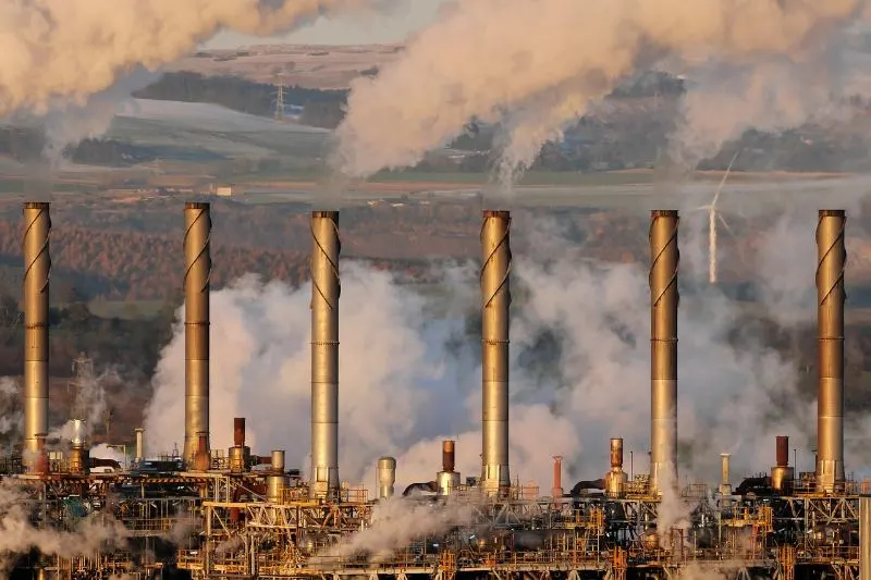 13 Important Pros and Cons of Fossil Fuels 8 Petroleum fractionation buildings
