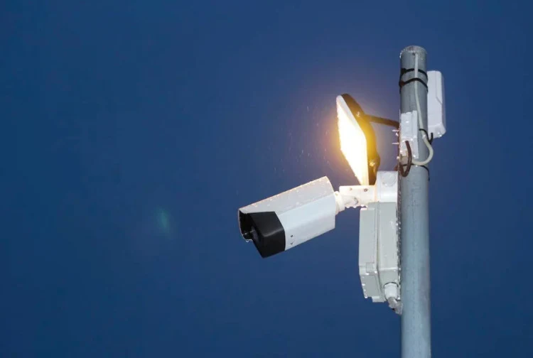 sensor light and security cam