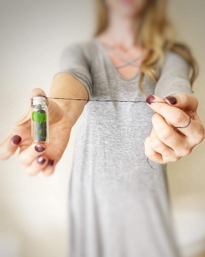 ME MOTHER EARTH Bamboo Charcoal Dental Floss Review: Is It Worth It? 6 Reusable dental floss dispenser with a bamboo charcoal refill spool