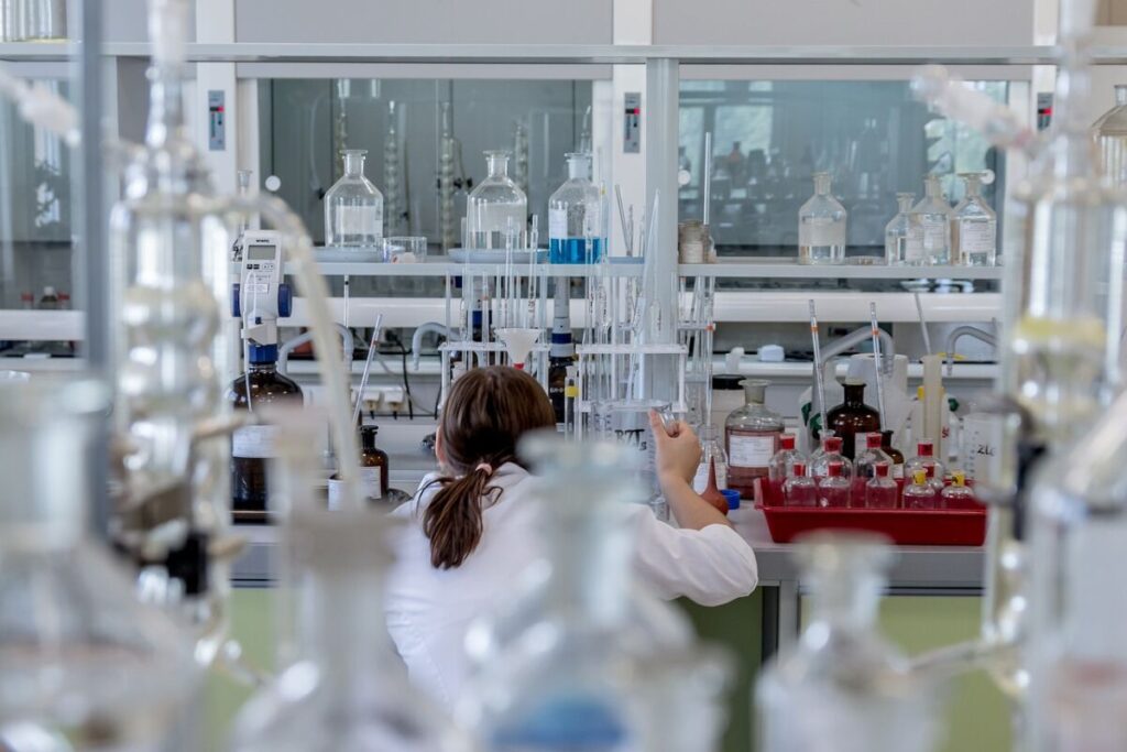 What is Polyvinyl Alcohol (PVA)? Applications & Environmental Impact 9 Chemist laboratory analysis