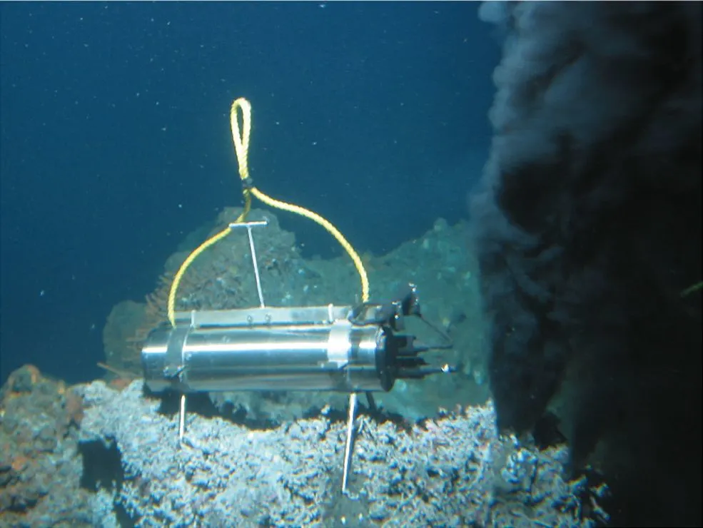 Hydrothermal Vents: The Mysteries of the Ocean's Powerful Underwater Fountains 9 Hydrothermal vent digital acoustic recording system