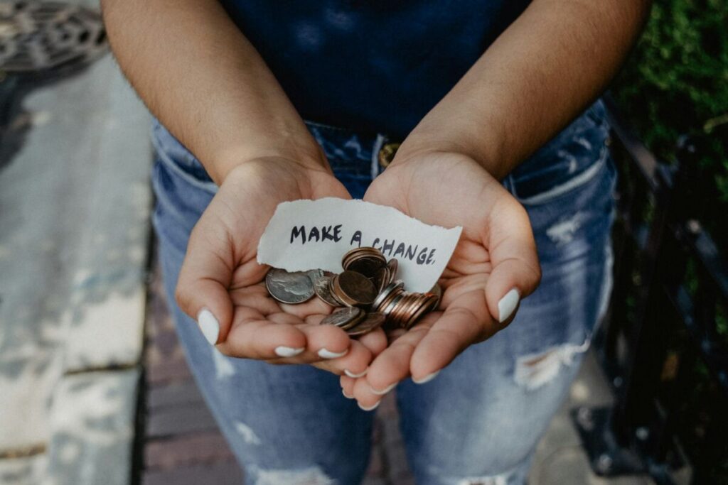 Make a change note and coins