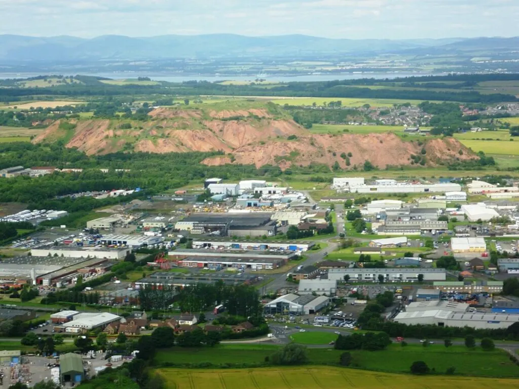 25 Important Pros and Cons of Shale Oil 6 West Lothian Shale Bings