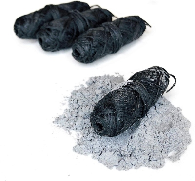 ME MOTHER EARTH Bamboo Charcoal Dental Floss Review: Is It Worth It? 11 ME MOTHER EARTH charcoal floss refill packaging and spool